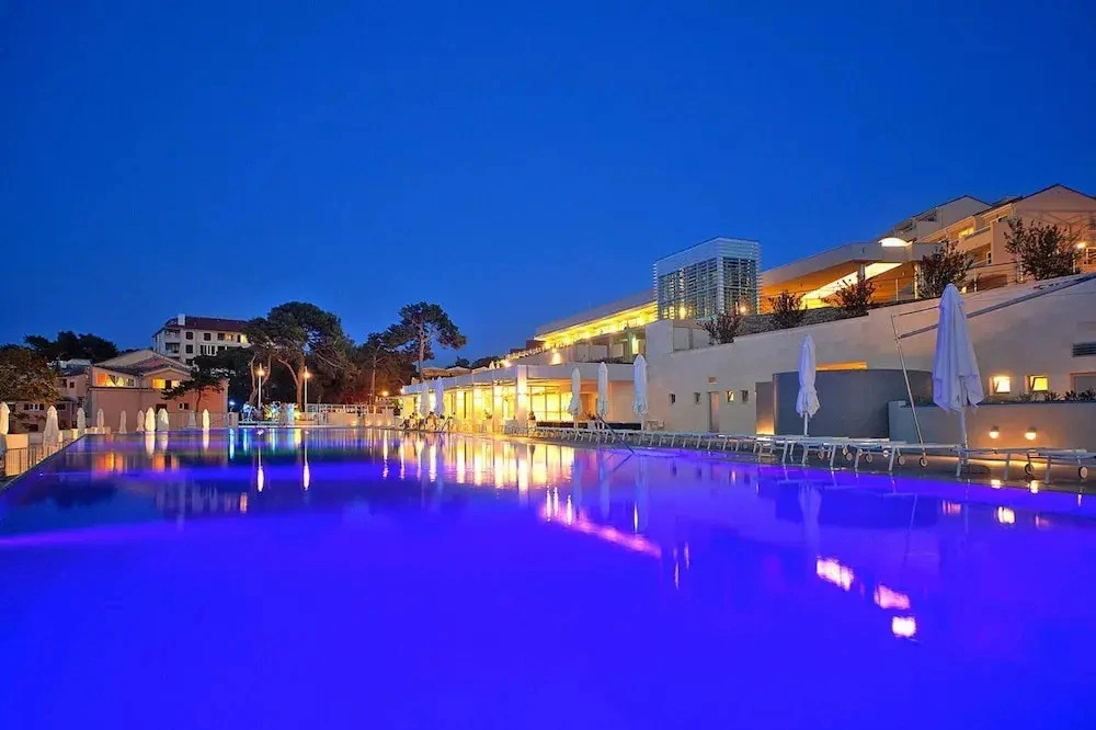 Apartment in Veli Losinj by the Sea