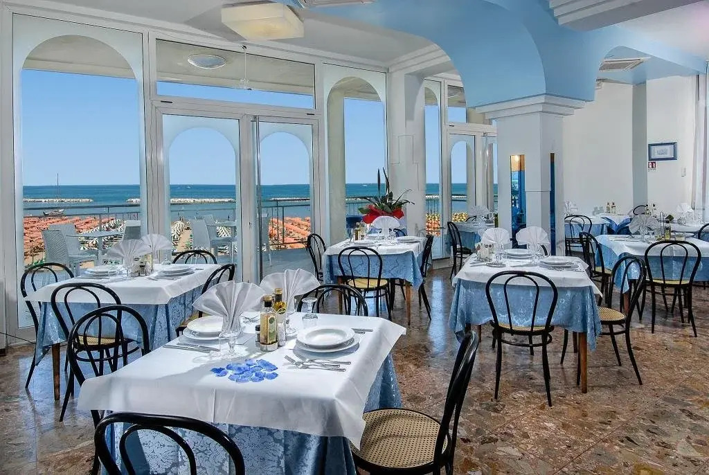 Strand Hotel