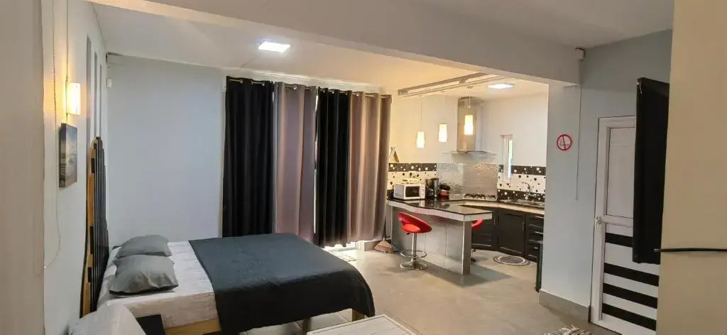 Piscines Privées et Chauffées, Private Heated Pools