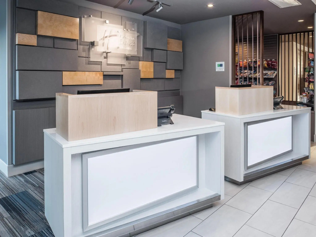 Holiday Inn Express & Suite Kingdom City