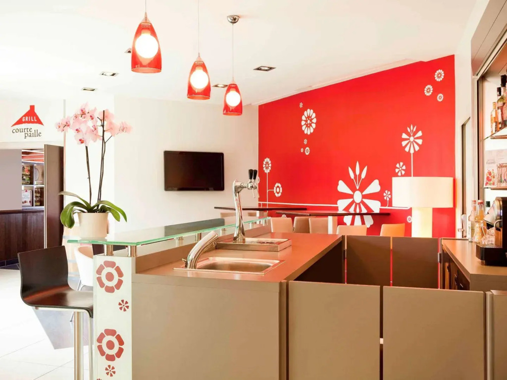 ibis Senlis