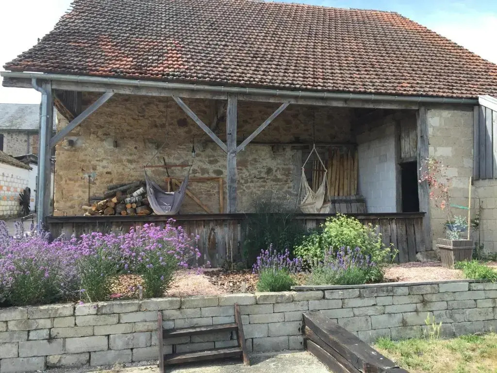 La Bouchère 33