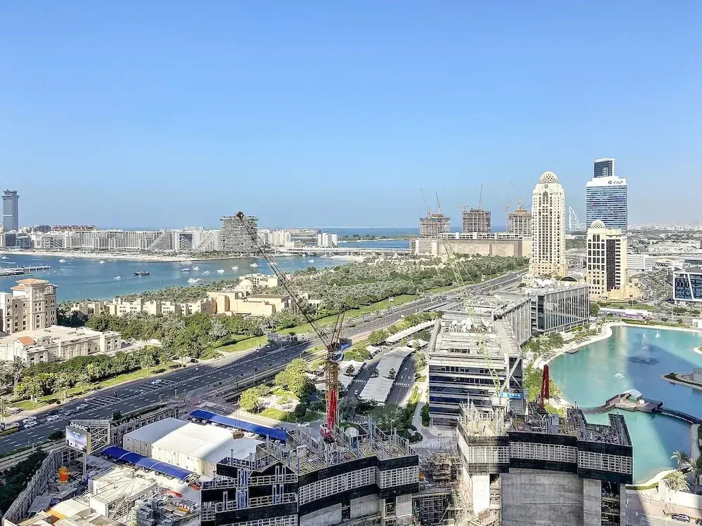 WelHome - Breathtaking Partial Sea View 2BR Close to Marina
