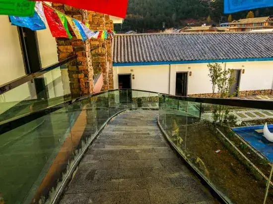 Lugu Lake Lanbo Bay exclusive courtyard