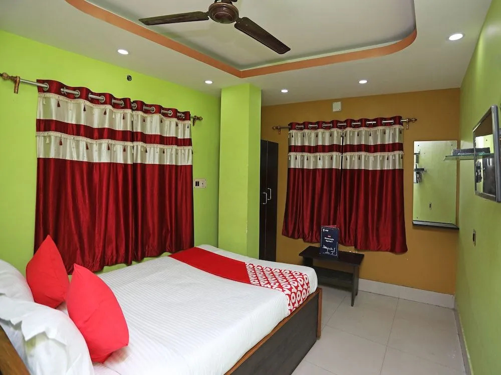 OYO 16058 Classic Inn
