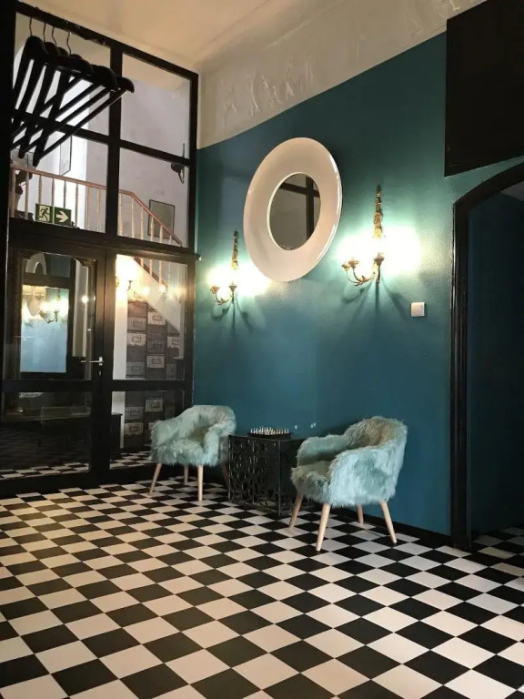 Hotel Mystique
