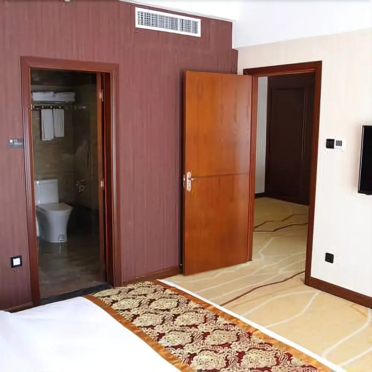 Cloud Holiday Hotel