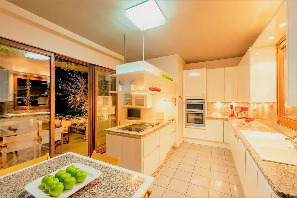 House With 4 Bedrooms in Agios Vasilios, With Wonderful sea View, Enclosed Garden and Wifi