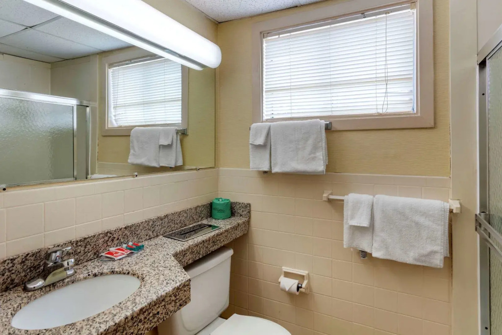 Economy Inn