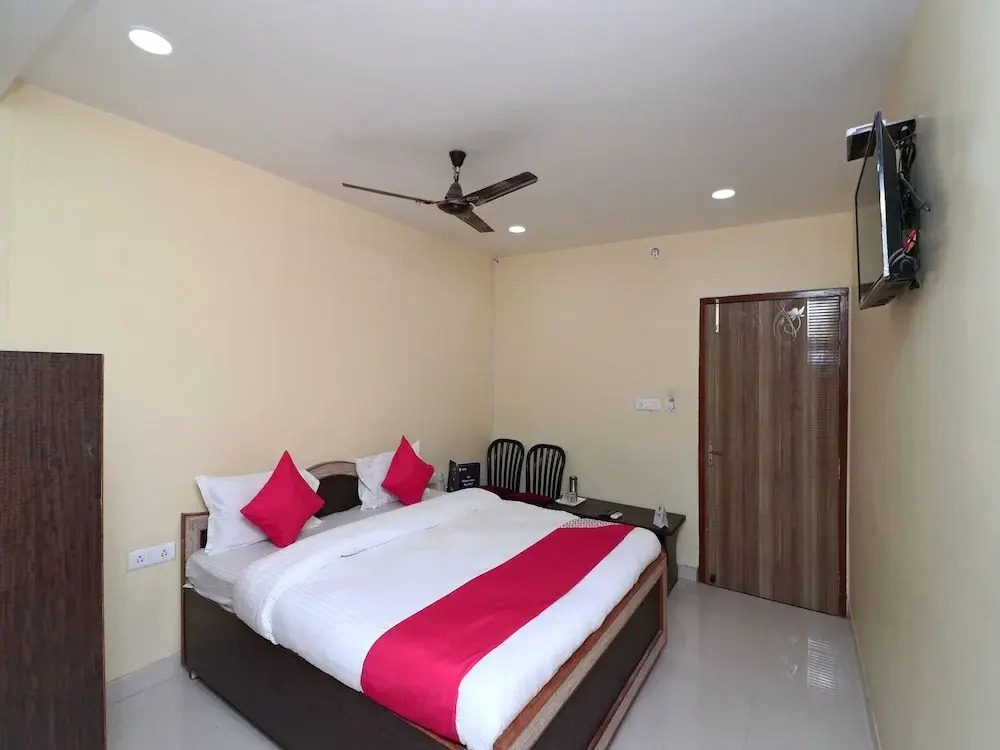 OYO 15355 Govind Guest House