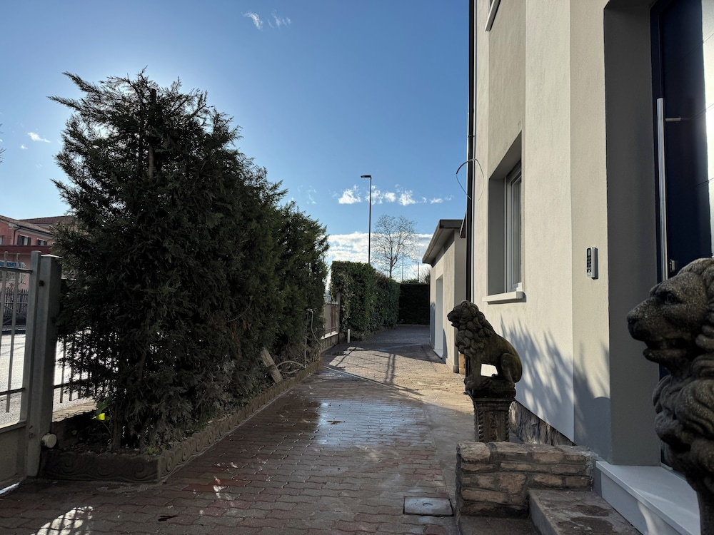 OTB ITALIA - Airport Rooms