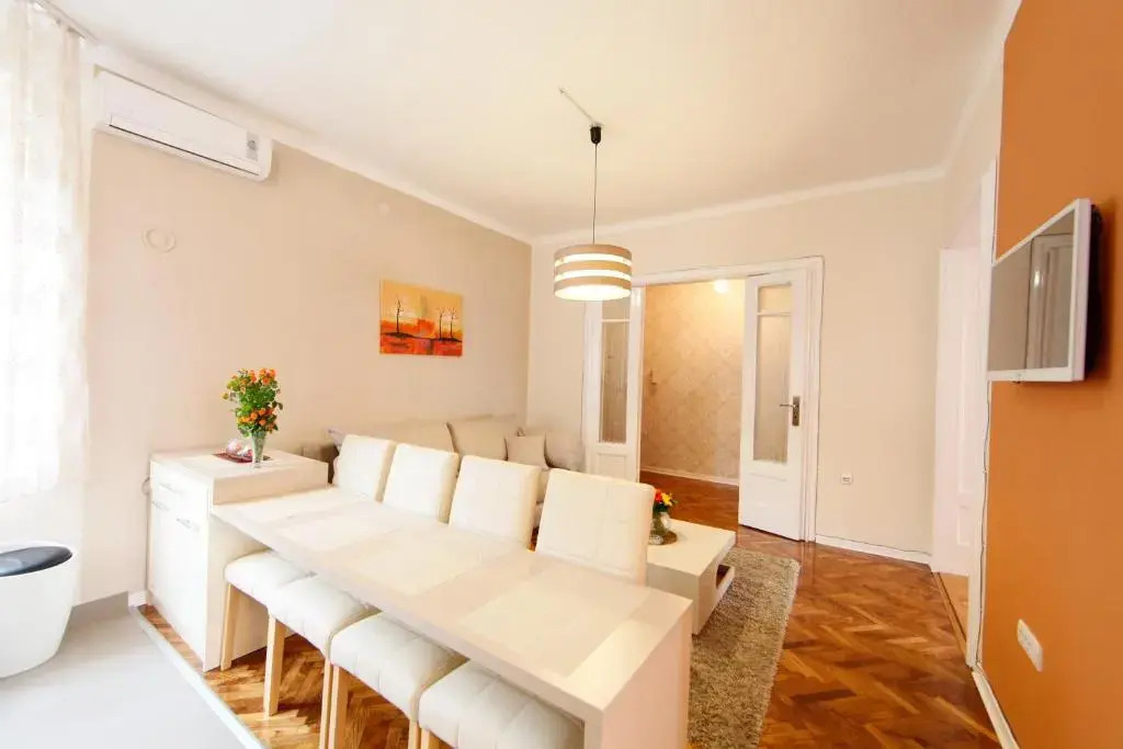Belgrade CITY CENTER Apartments PARKING 12e - 7 min by walk TERAZIJE