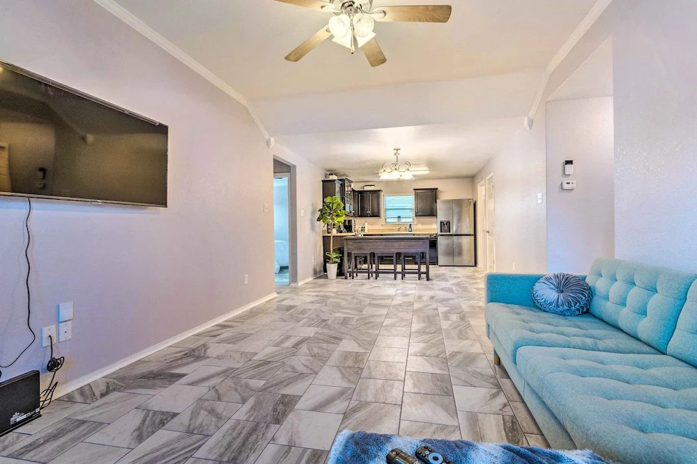 8 Mi to Downtown Little Rock: Home w/ Fenced Yard
