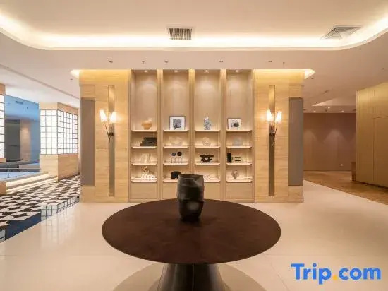 News Rezen Hotel