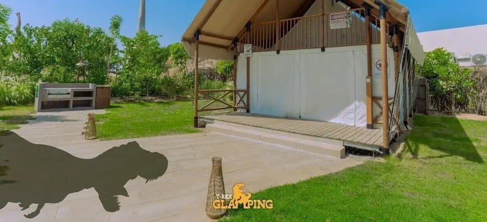 T-Rex Glamping, Dubai Parks and Resorts