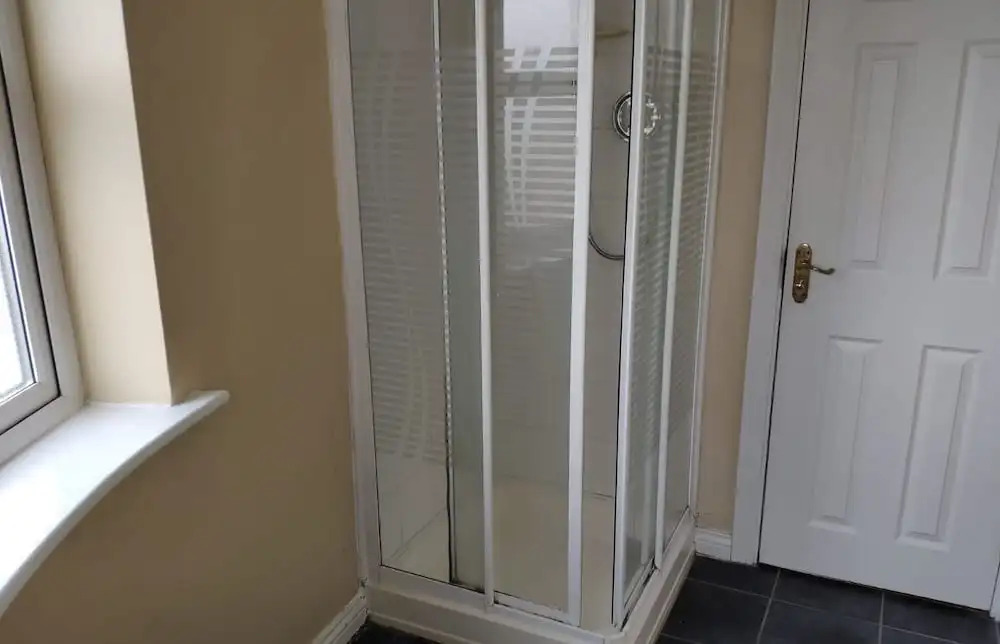 Stunning 6 Bed House With Private Garden in Galway