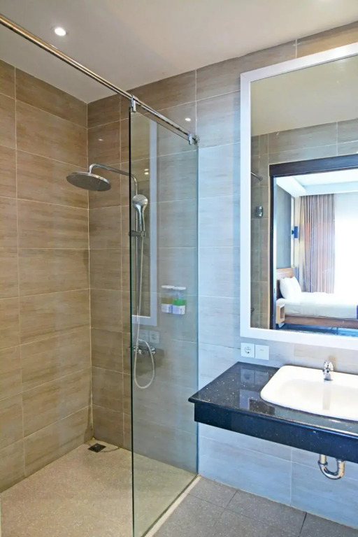 Queen of The South Resort