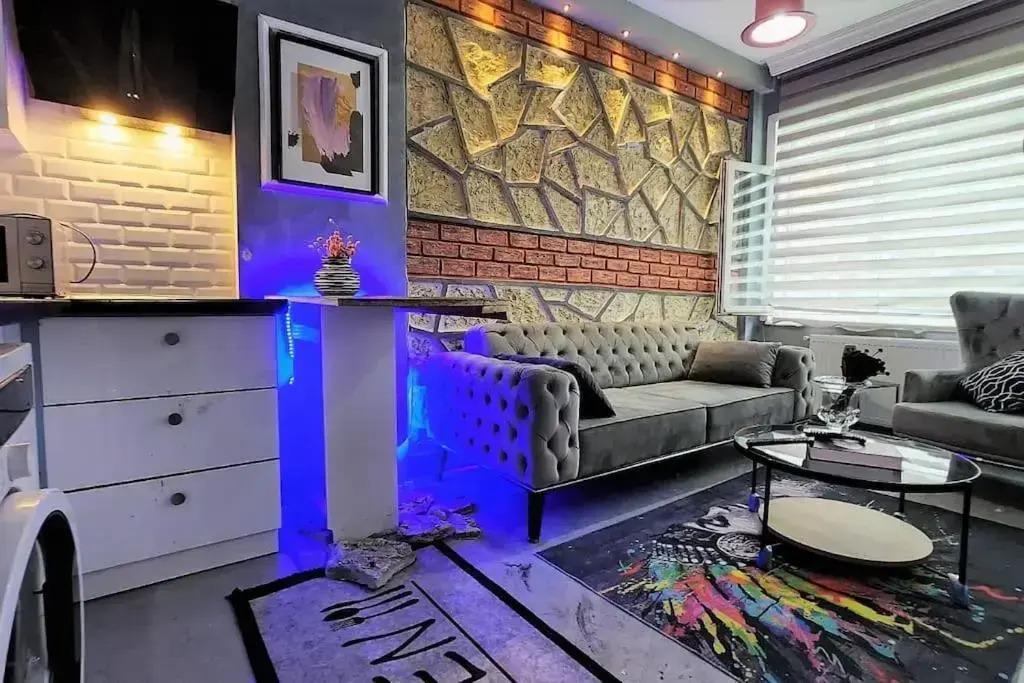 Nisantasi center 1+1 Luxury Renovated b3