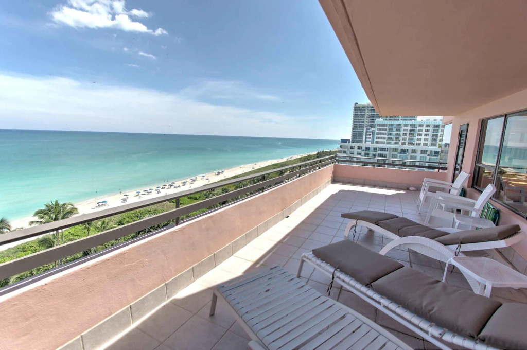 Deluxe Apartments by South Florida Vacations