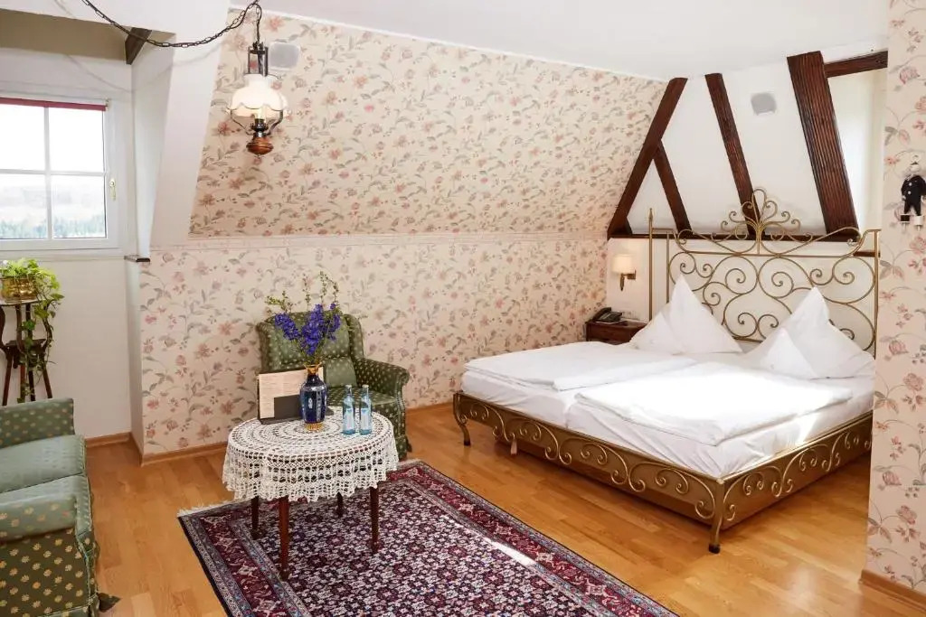 Schloßhotel Kurfürstliches Amtshaus Dauner Burg