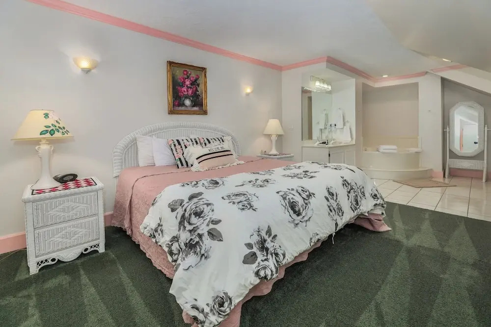 Old Rock Church Bed and Breakfast