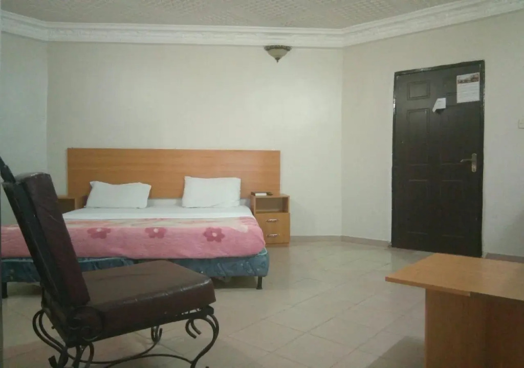 Serob Hotels