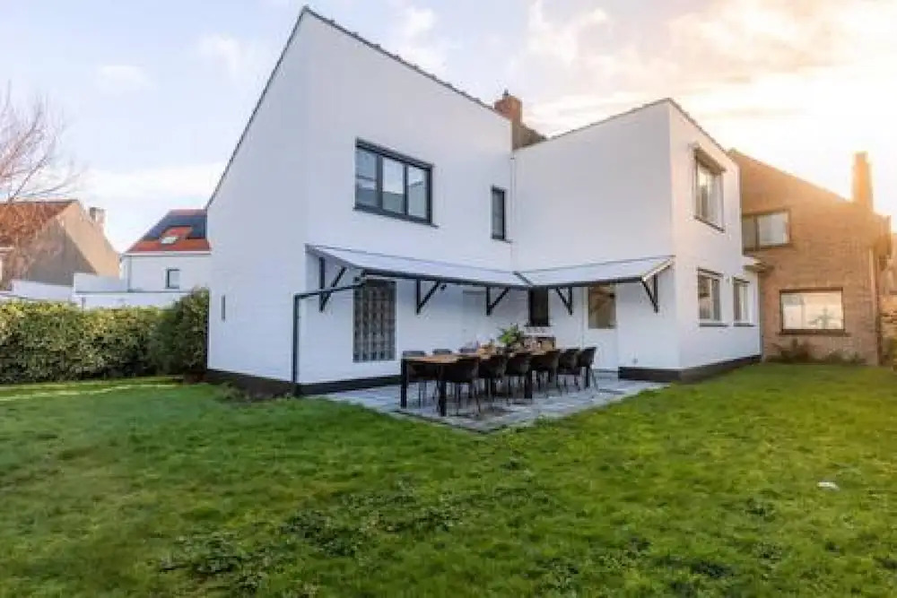 Spacious House With Garden for Family and Friends