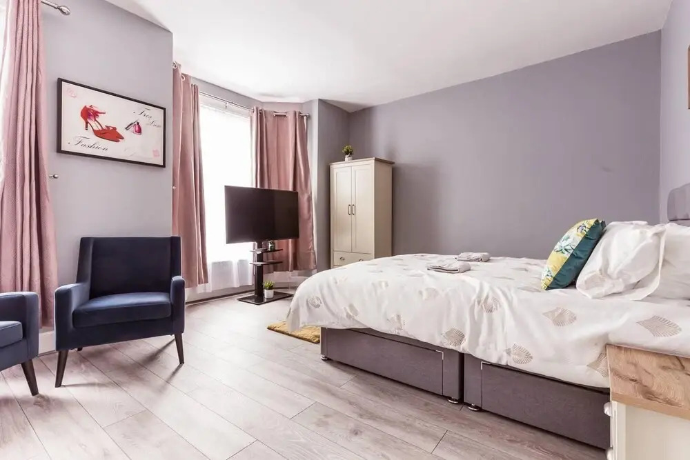 North Central London House/ Sleeps8/garden/wifi