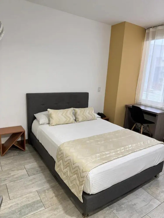 Hotel Rosales Suites