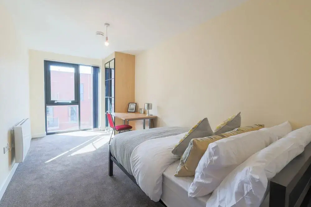 Stunning 3-bed Apartment