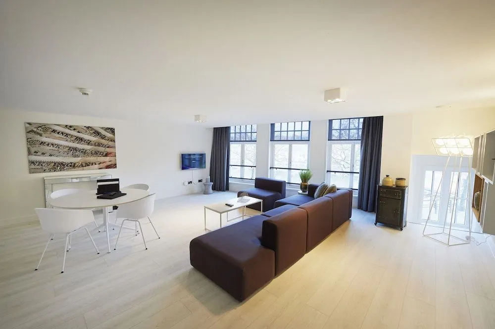 "DE BANK" - Hotel Apartments