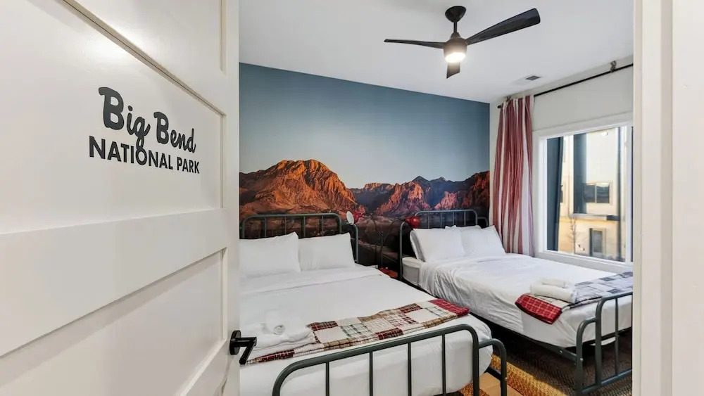 The Lodge by Avantstay Private Rooftop Lounge + Hot Tub + Skyline Views + Near Broadway