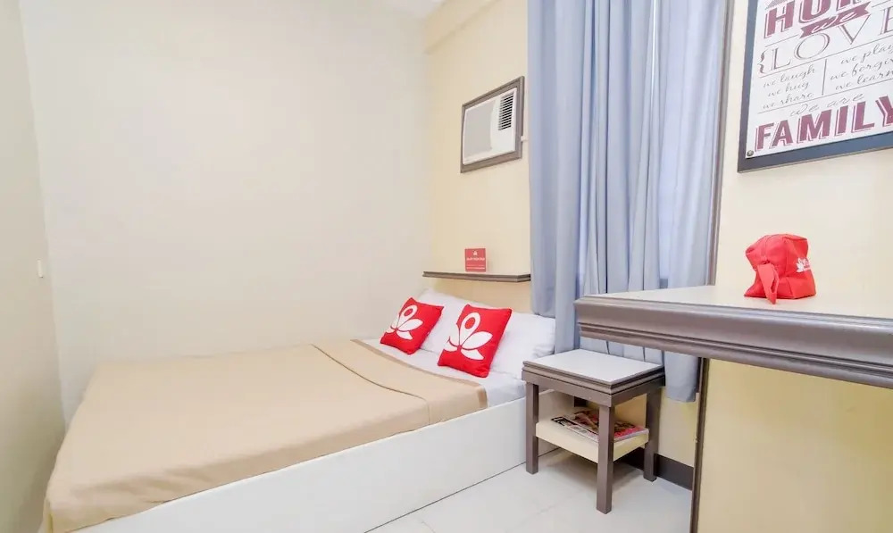 ZEN Hostel Panay Ave. QC