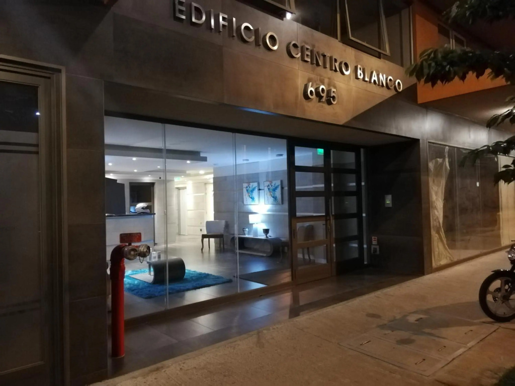 Depto Estudio 1811 Edificio Centro Blanco