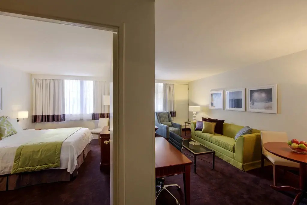 Hotel 2170 Lincoln Downtown Montreal