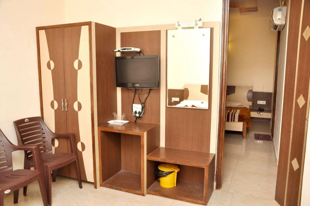 HOTEL ROBIN
