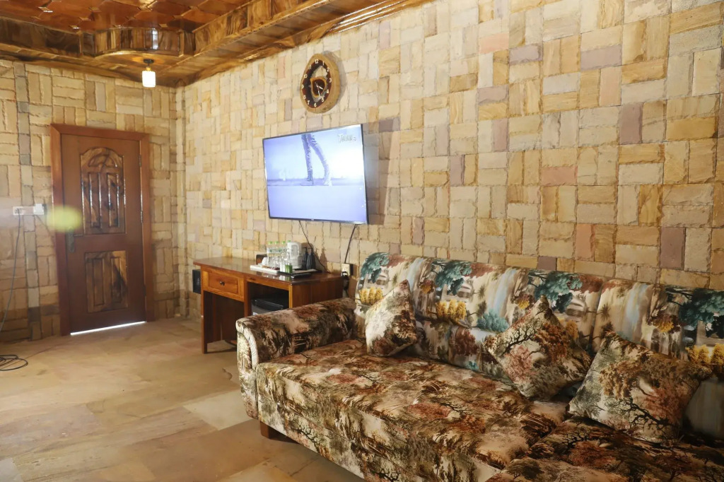 Home Stone Resort