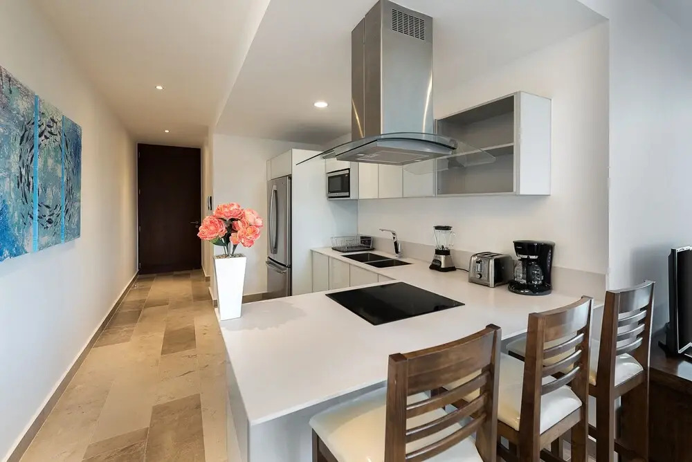 Elegant 1 BR  with ocean view by Happy Address