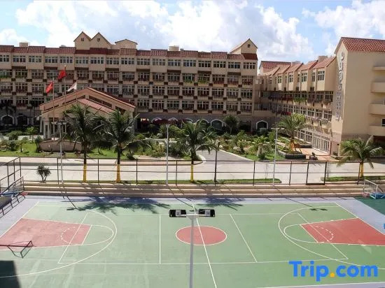 Cheeful Island Resort Hotel