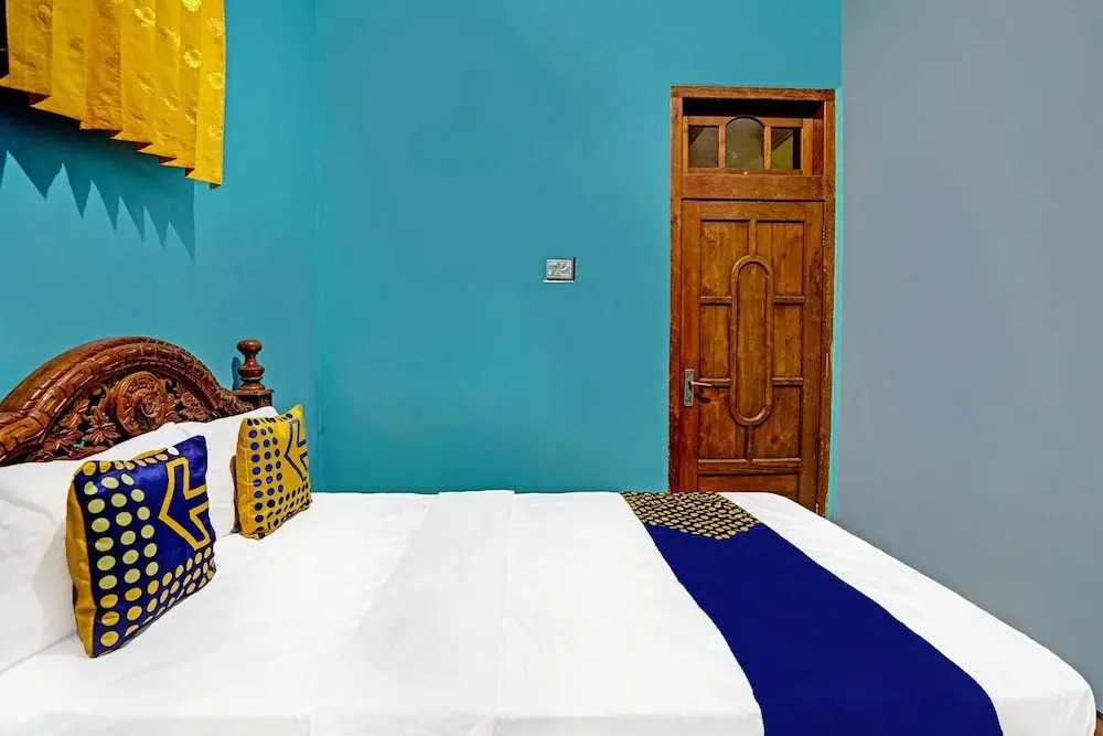 Hotel O Desa Wisata Alam Gosari
