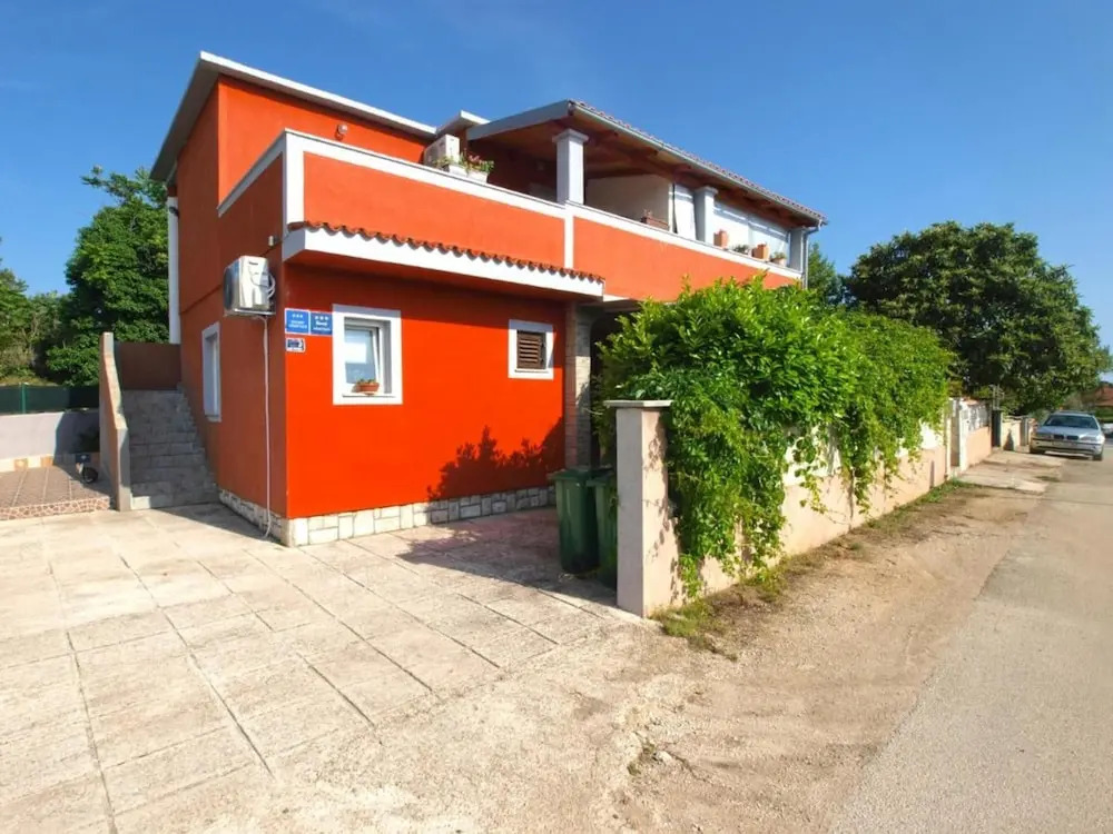 Spacious Apartment With Terrace and BBQ