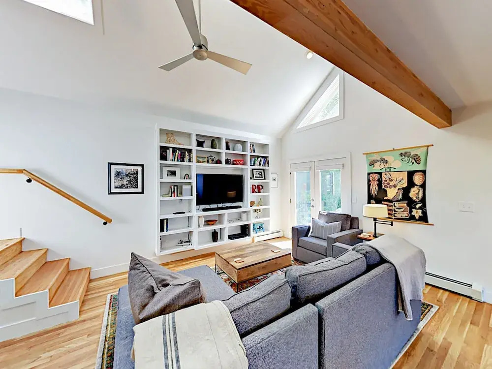 242 Hill Street House 3 Bedrooms 2 Bathrooms Home
