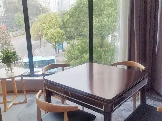 Chongqing Tianhui Hotel (Southwest University Zhuangyuanbei Subway Station)