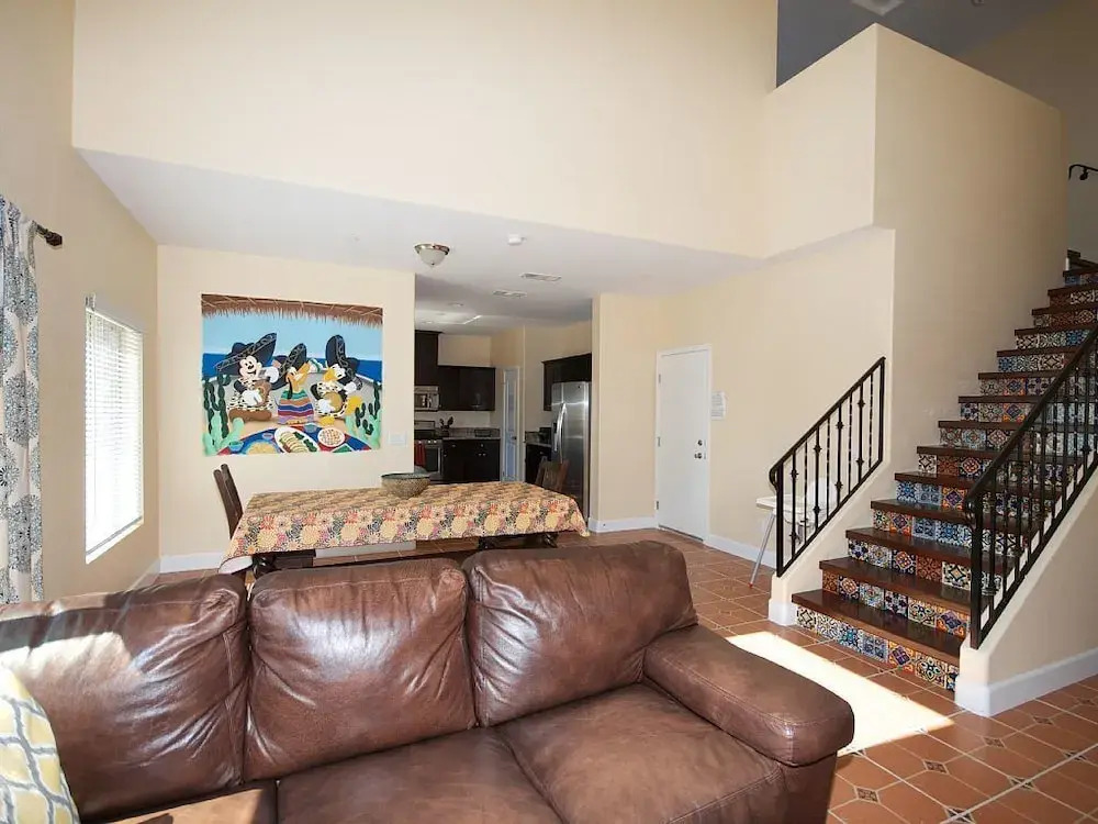 La Casa de Mickey 6 Bedrooms 4 Bathrooms Home