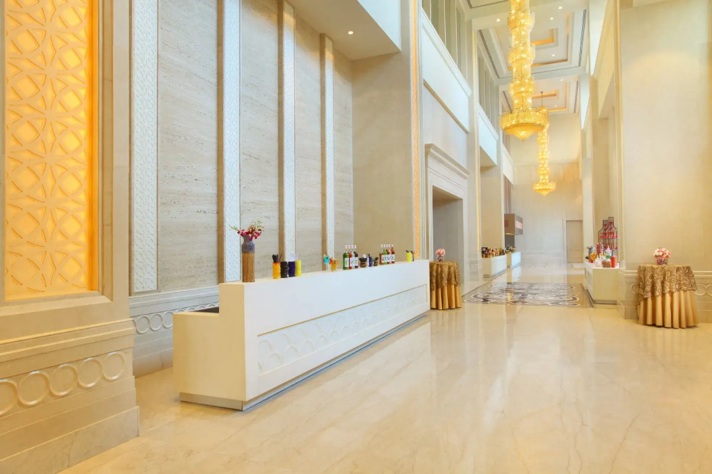 Seven Seas Hotel