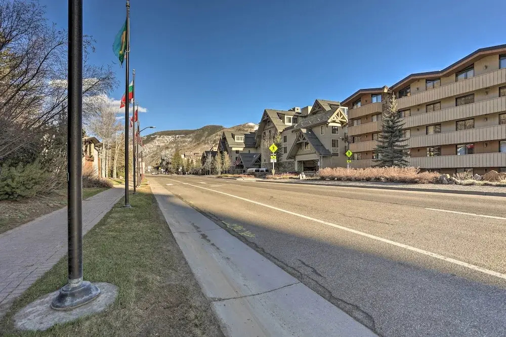 Updated Condo: Walk to Vail Village & Ski Shuttle