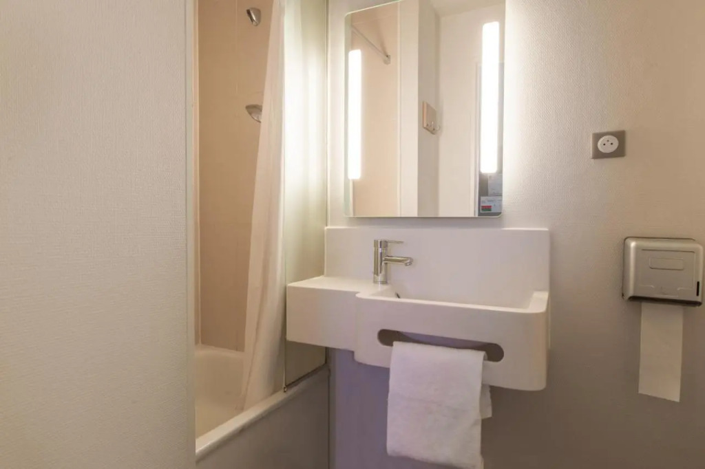 B&B HOTEL Troyes Barberey