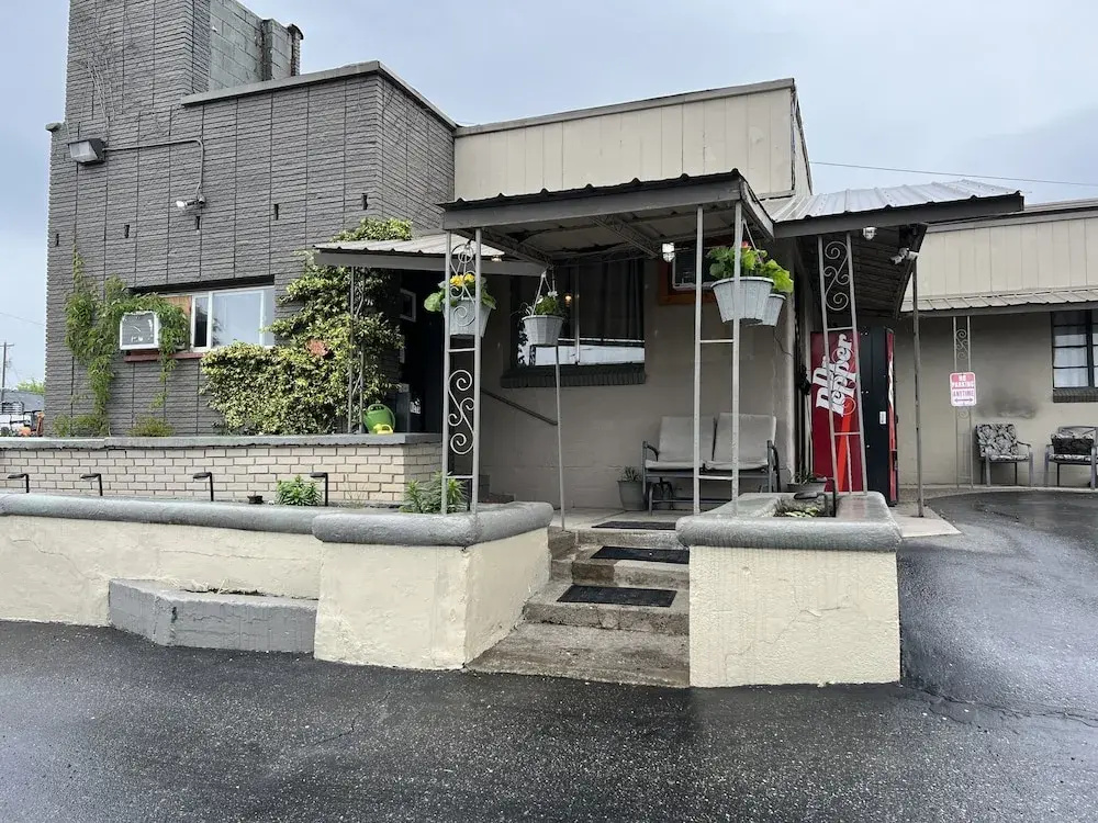 Selkirk Motel