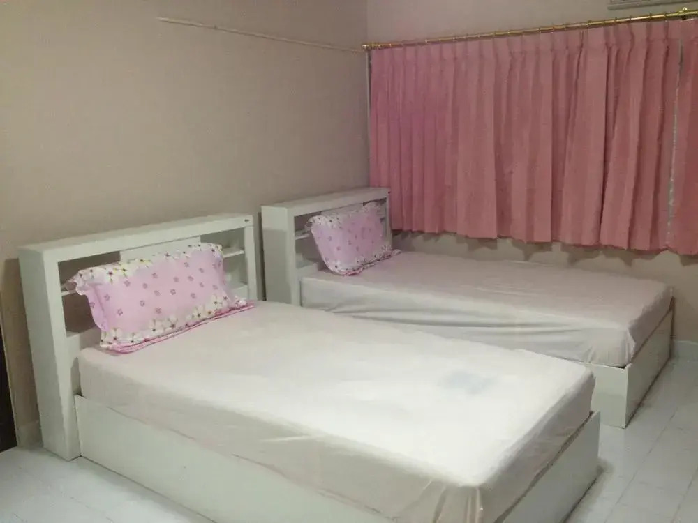 258 Room Place
