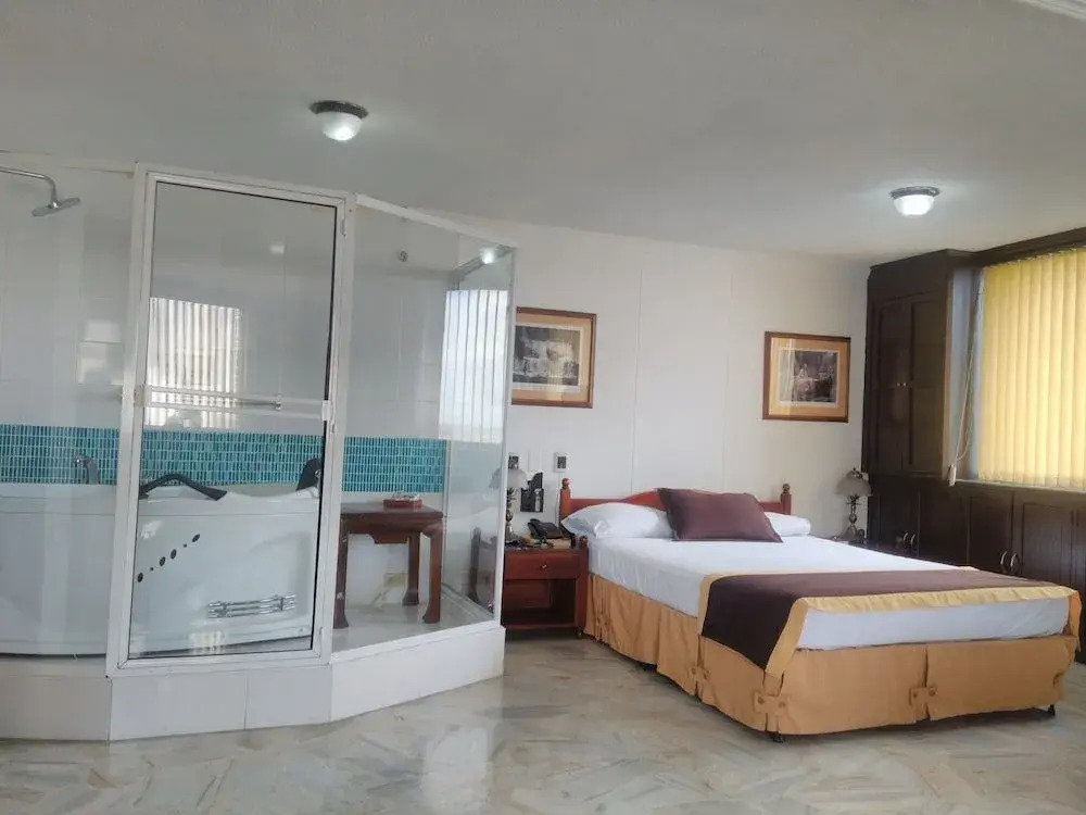 Hotel Ribera Del Rio Av 2N